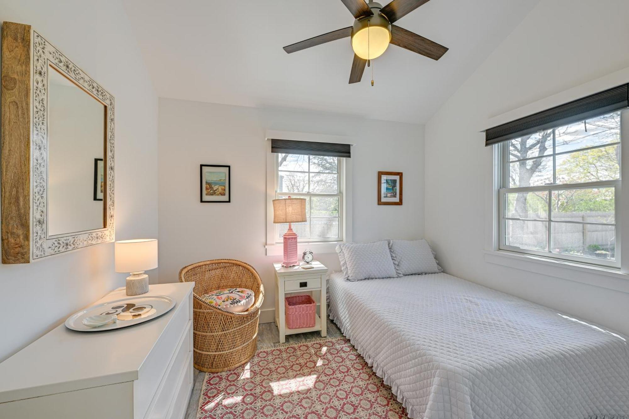 Distinctive Hamptons Home With Pool Near Bay, Ocean خلجان هامبتون المظهر الخارجي الصورة
