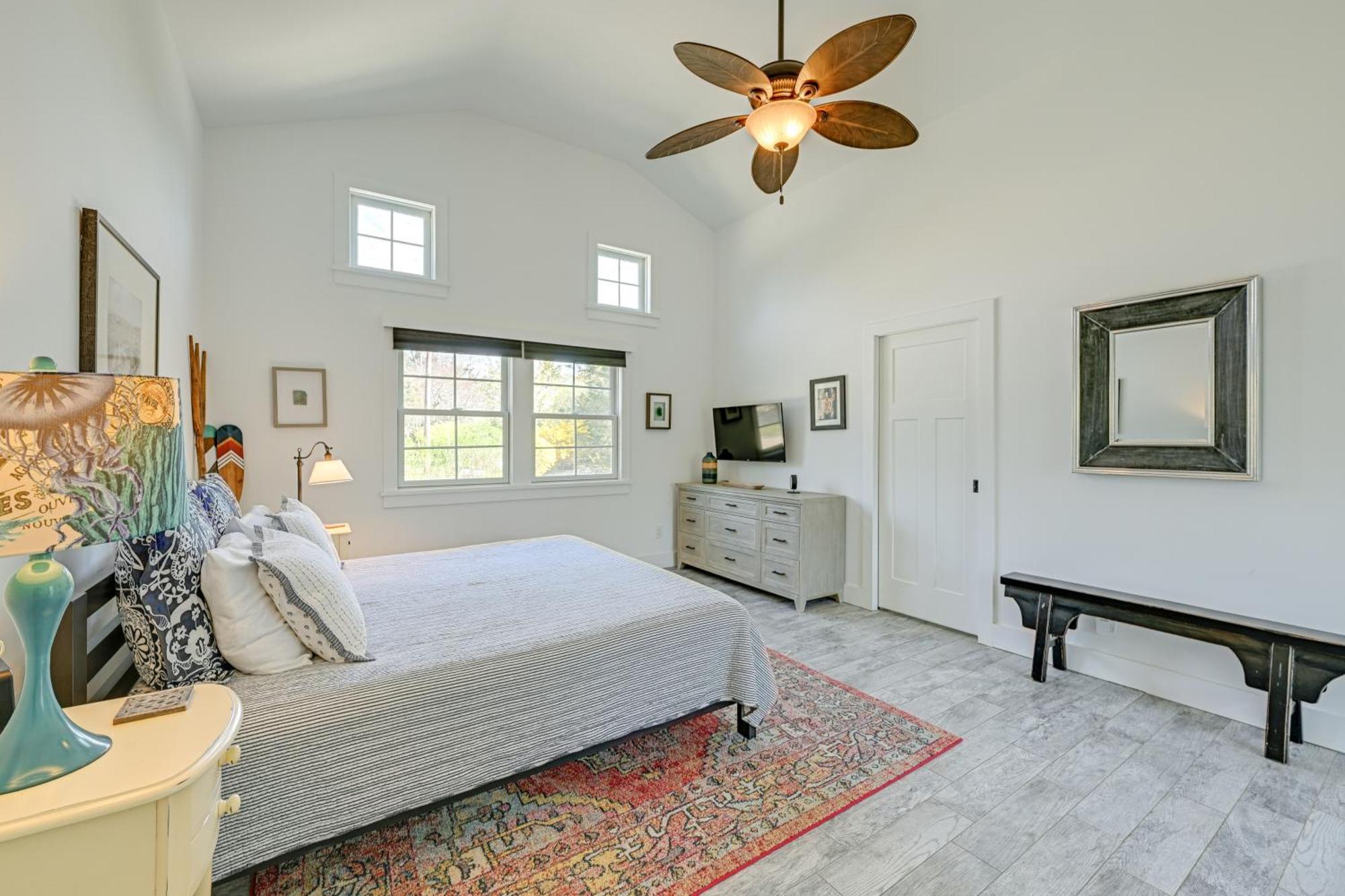 Distinctive Hamptons Home With Pool Near Bay, Ocean خلجان هامبتون المظهر الخارجي الصورة