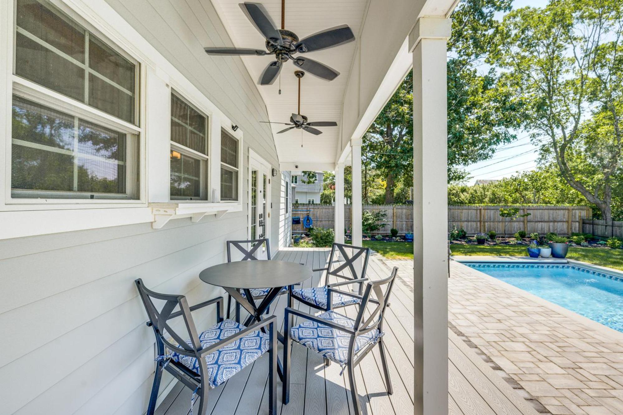 Distinctive Hamptons Home With Pool Near Bay, Ocean خلجان هامبتون المظهر الخارجي الصورة