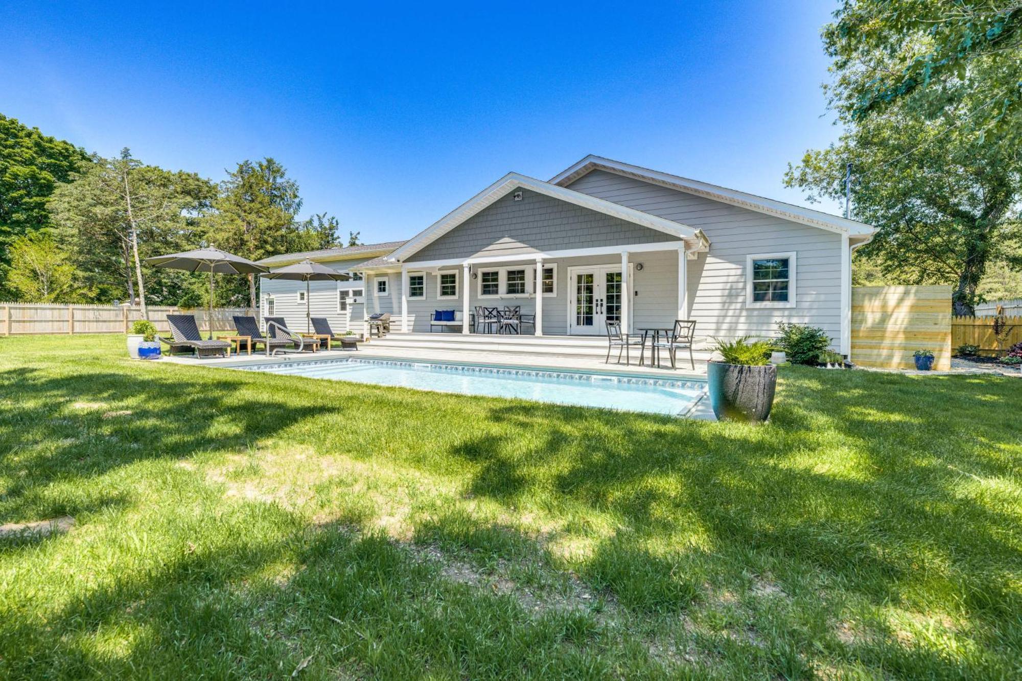 Distinctive Hamptons Home With Pool Near Bay, Ocean خلجان هامبتون المظهر الخارجي الصورة